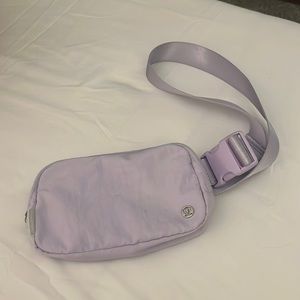 LILAC LULULEMON BELT BAG